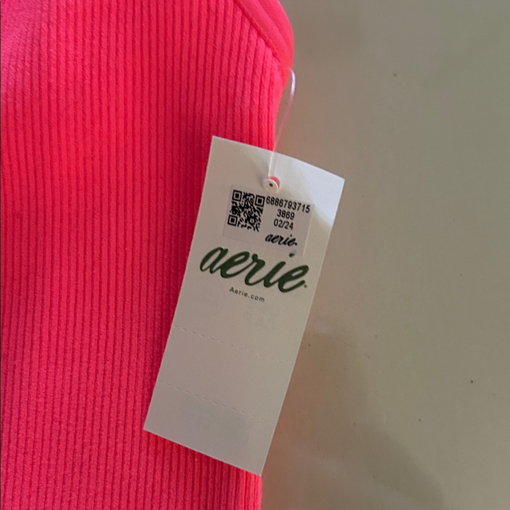 Aerie Real Good Ribbed Crop Tank Top
Bin A - Picture 3 of 7